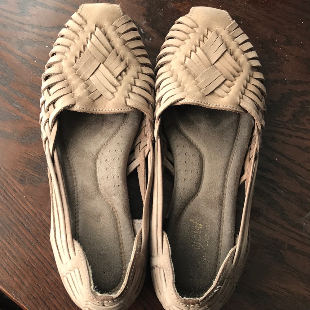 Brown/Tan Flats, great condition, Sz 7.5